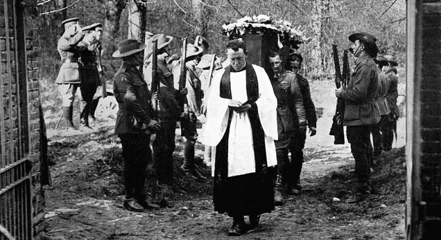 The funeral of Manfred von Richthofen, April 22, 1918.